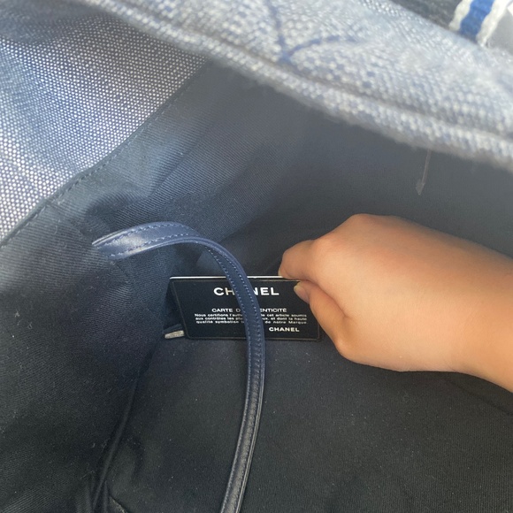 Chanel large denim tote bag - Picture 8 of 10